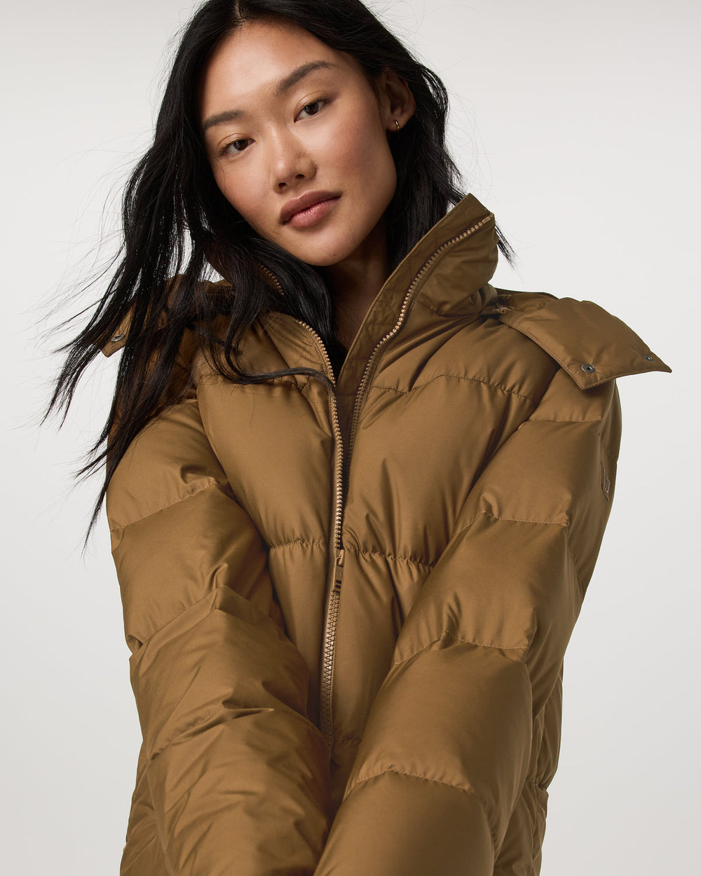 Alta Down Jacket Women's Puffer Jacket in Rum | Vuori US