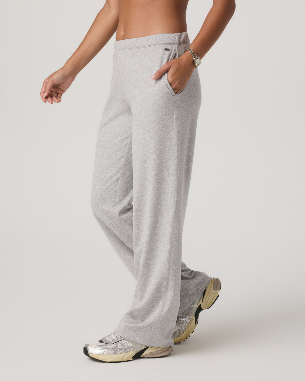 Women's Halo Modern Straight Leg Pant-Short Pale Grey | Vuori Discount