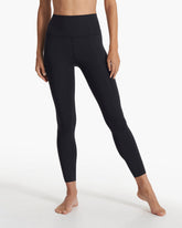Evolve Legging Smooth Black 7/8 Leggings | Vuori Outlet