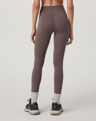 Women's Daily Form Legging - Short Huckleberry | Vuori Online