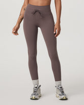 Women's Daily Form Legging - Long Huckleberry | Vuori