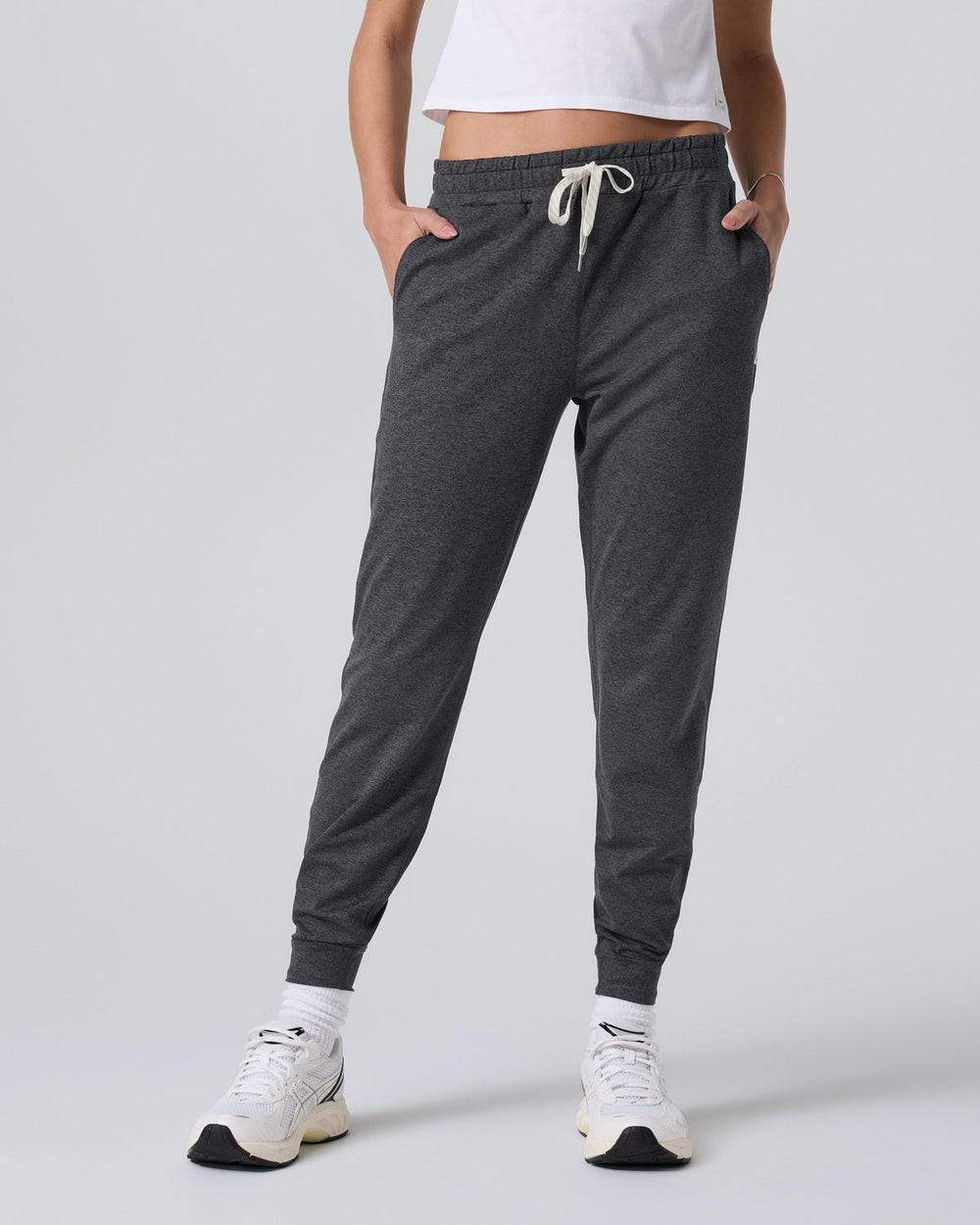 Performance Jogger - Long Charcoal Grey Sweatpants | Vuori Sale
