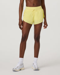 Daily Speed Short 2.5" Women's Sunlight Fitness Shorts | Vuori Discount