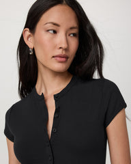 Short Sleeve Pose Button Up Women's Black Crewneck| Vuori | Vuori Clothing