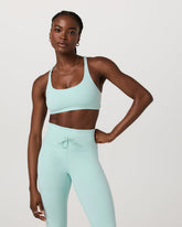 Yosemite Bra Women's Spearmint Strappy Sports Bra | Vuori Sale