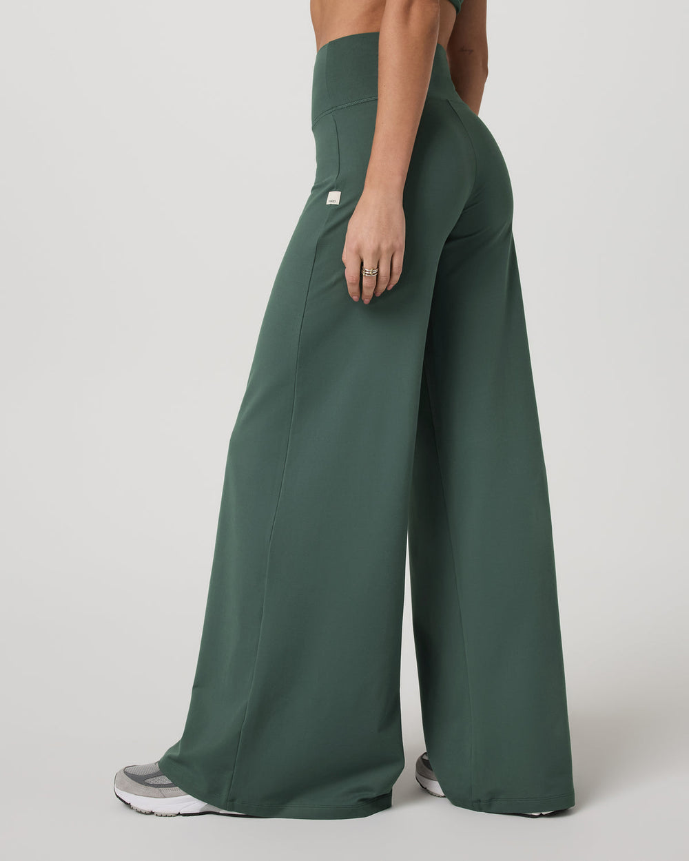Halo Easy Wideleg Pant - Long Women's Agate Green Pants | Vuori US