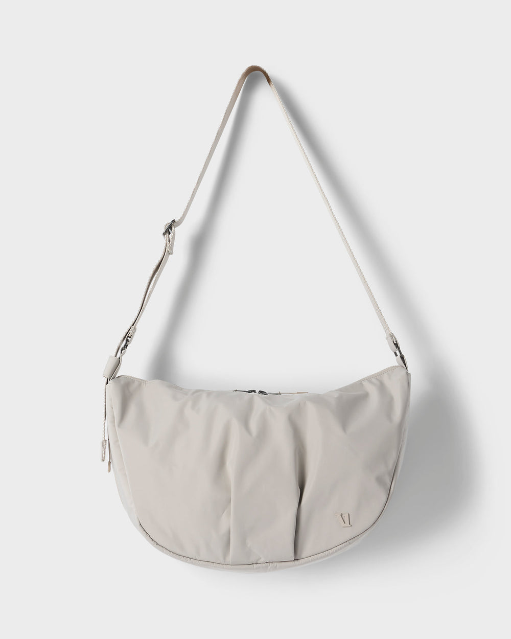 Vuori Carryall Stylish Dark Salt Modern Crescent Bag | Vuori Sale