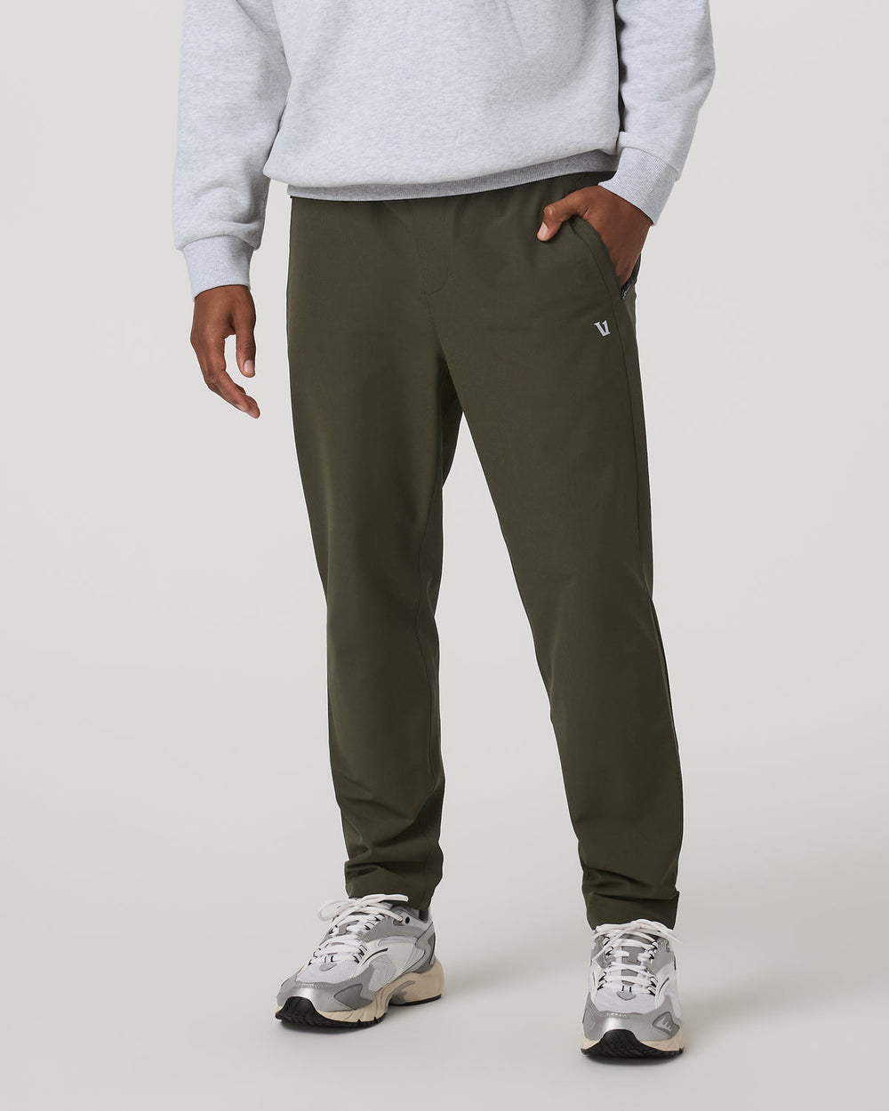 Train Tech HD Pant Classic 29" Men's Olive Pants | Vuori For sale