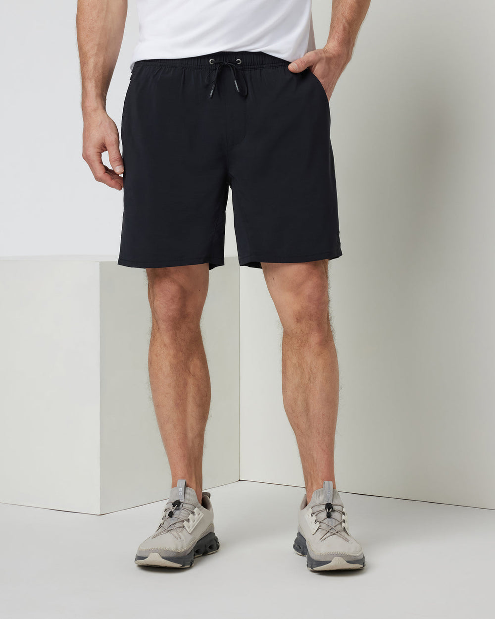 Kore Elevate Short Lined 7" Men's Black Shorts with Zip Pockets | Vuori For sale