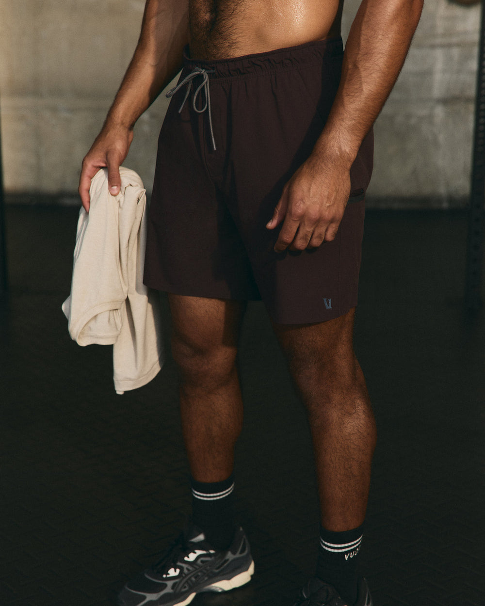 Grafton Short Lined 7" Men's Raisin Training Shorts | Vuori Outlet