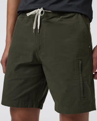 Barren Explorer Short Classic Fit 8" Kale | Vuori