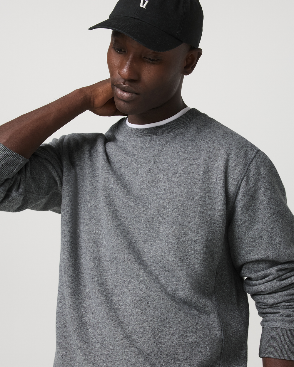 Cypress Vintage Crew Men's Heather Grey Fleece Pullover | Vuori Online