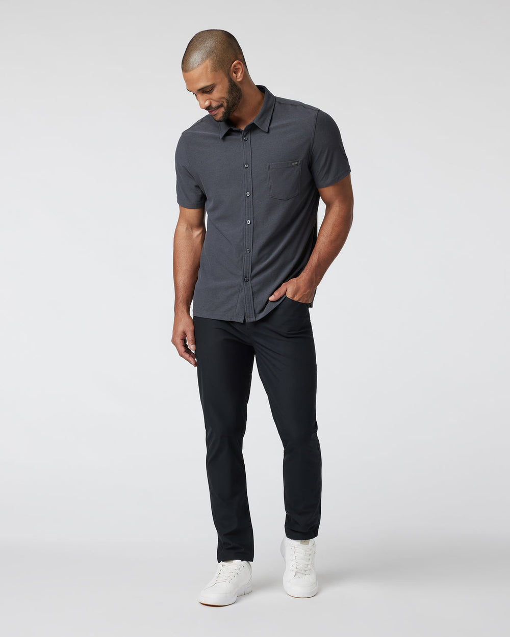 Short Sleeve Ace Button Down Men's Charcoal Shirt | Vuori Online