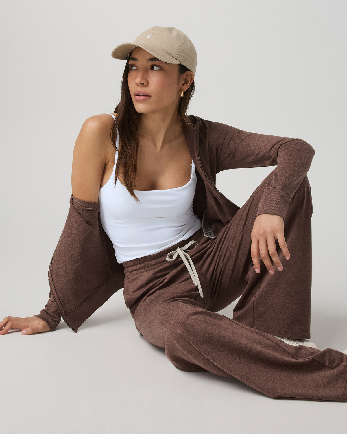 Halo Mini Full Zip Hoodie Women's Sable Heather Hoodie | Vuori Clothing