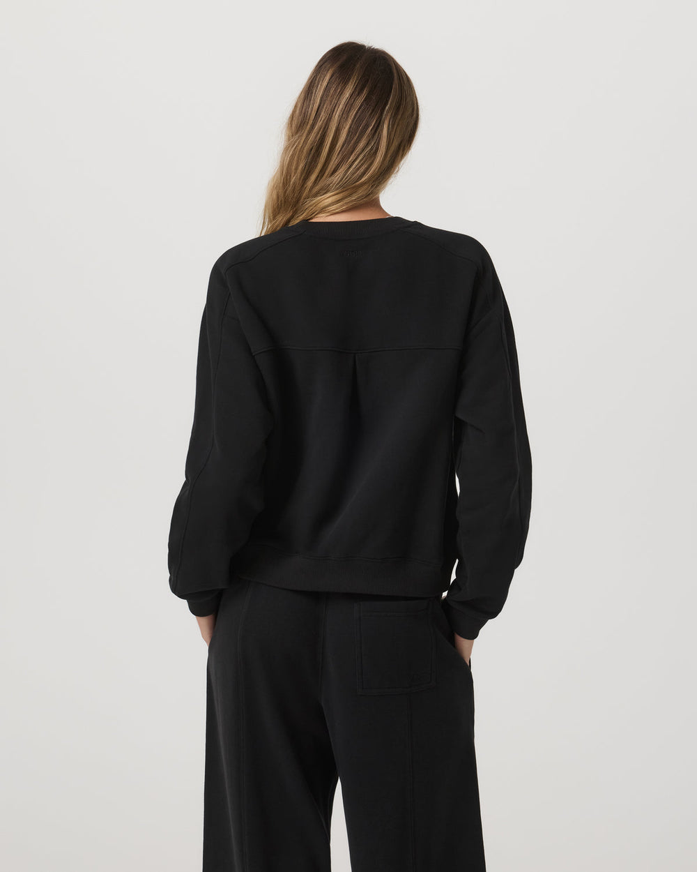 Sedona Seams Crew Women's Black Fleece Sweatshirt | Vuori For sale