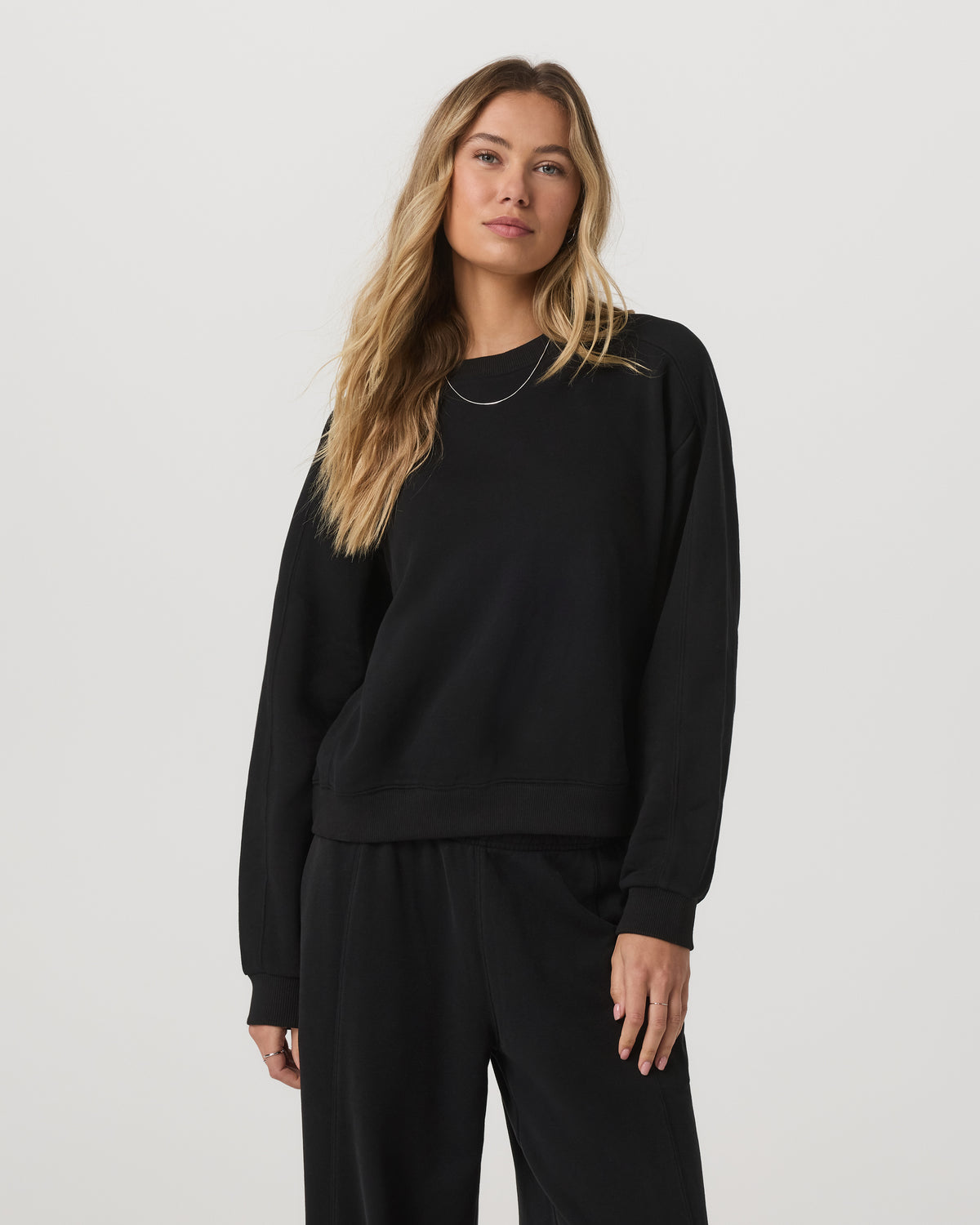 Sedona Seams Crew Women's Black Fleece Sweatshirt | Vuori For sale