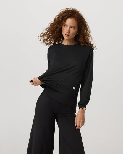Halo Modern Crew Women's Black Heather Sweatshirt | Vuori Outlet