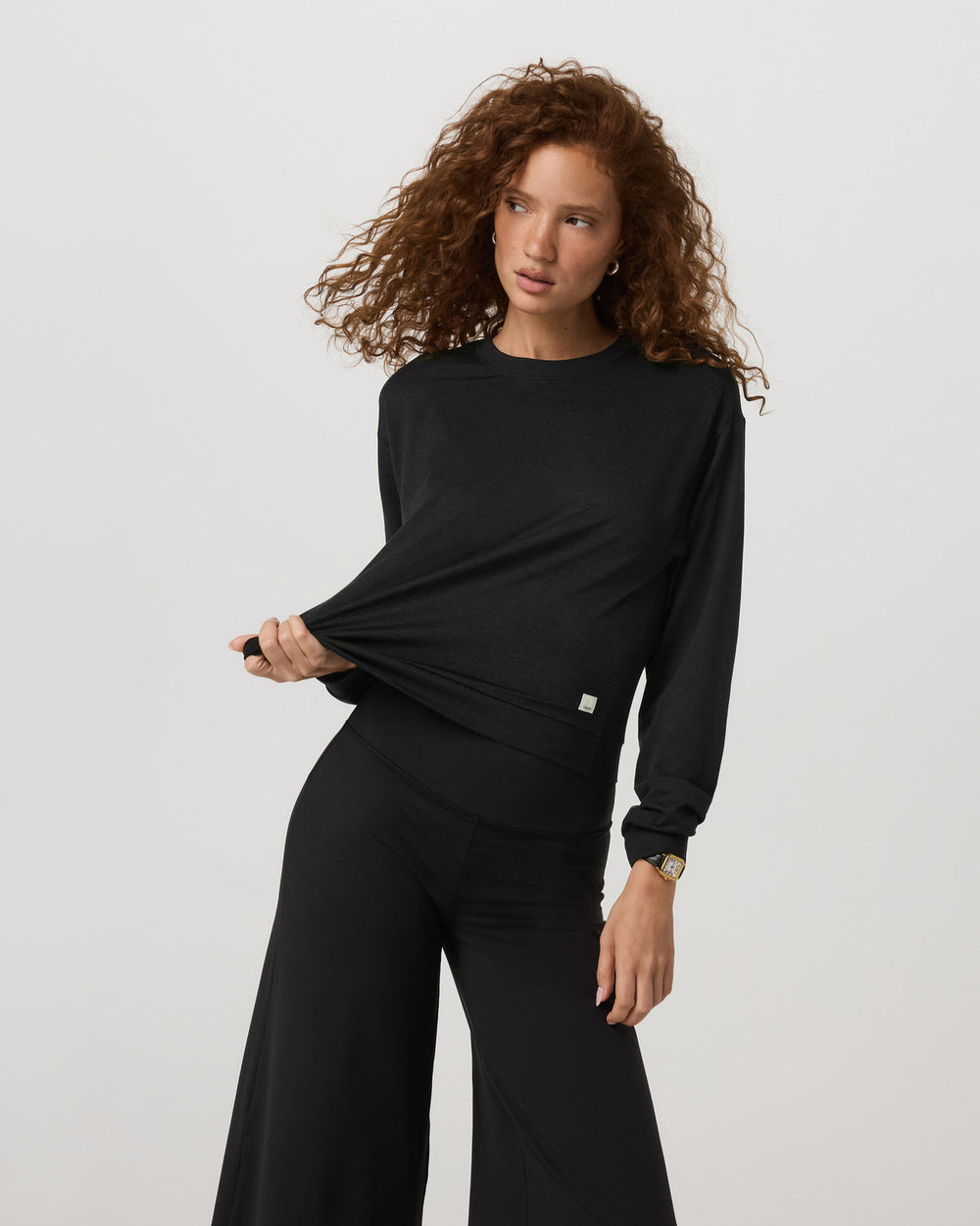 Halo Modern Crew Women's Black Heather Sweatshirt | Vuori Outlet