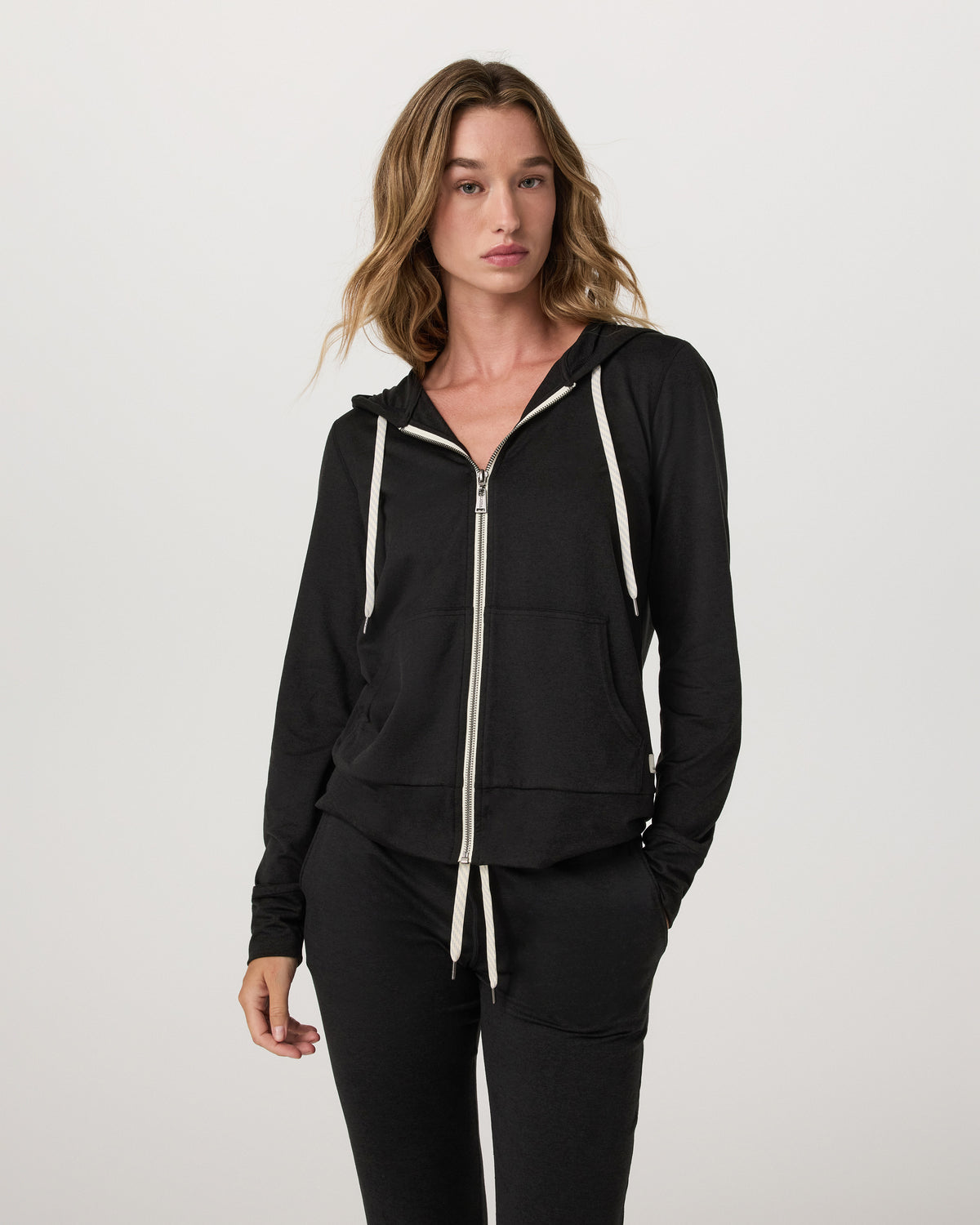 Halo Performance Hoodie 2.0 Black Heather Hoodie | Vuori Online