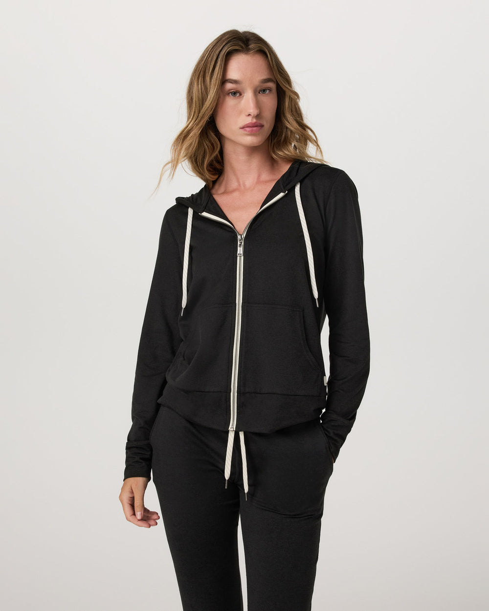 Halo Performance Hoodie 2.0 Black Heather Hoodie | Vuori Online