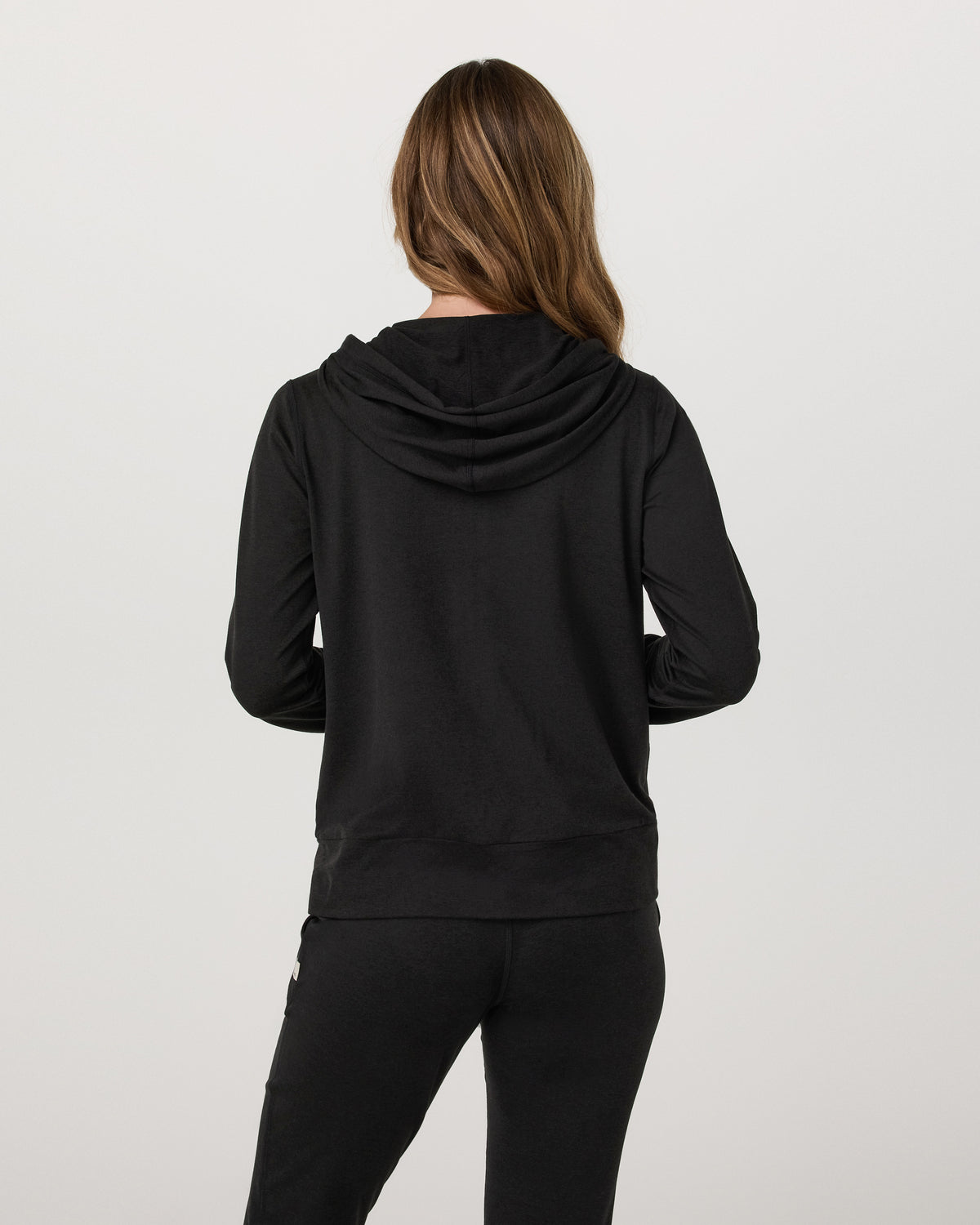 Halo Performance Hoodie 2.0 Black Heather Hoodie | Vuori Online
