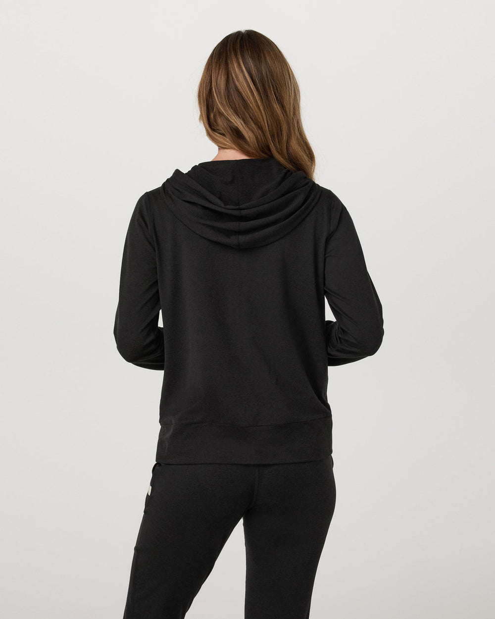 Halo Performance Hoodie 2.0 Black Heather Hoodie | Vuori Online
