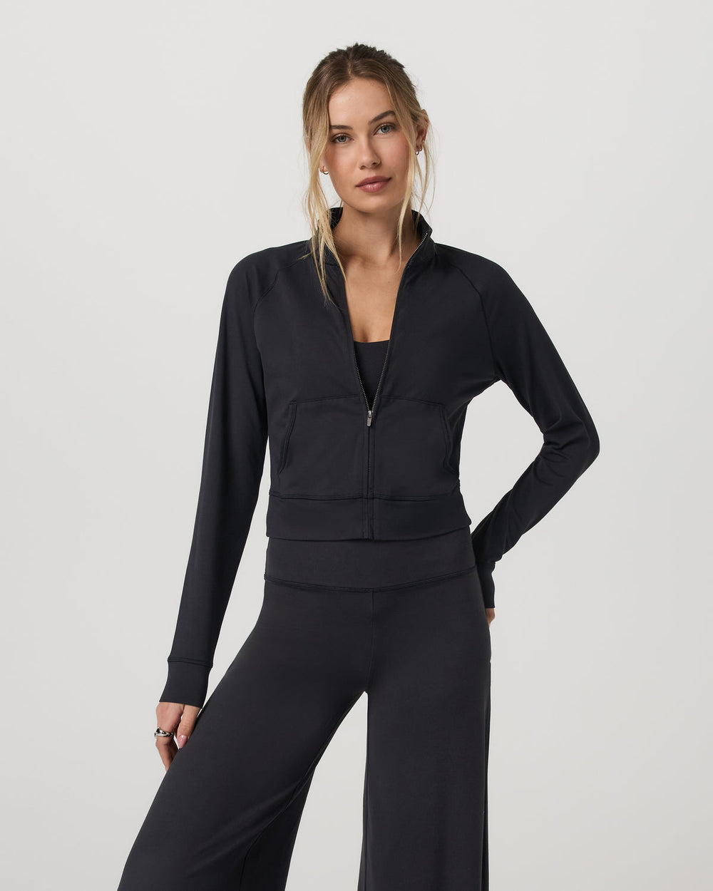 Halo Mini Track Jacket Women's Solid Black Cropped Zip-Up | Vuori Outlet