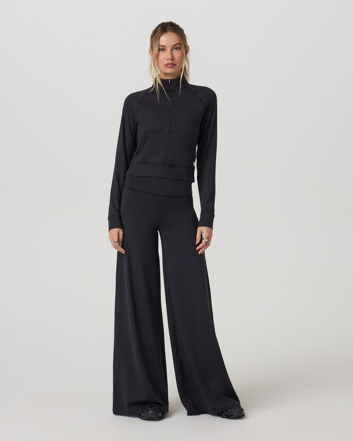 Halo Mini Track Jacket Women's Solid Black Cropped Zip-Up | Vuori Outlet