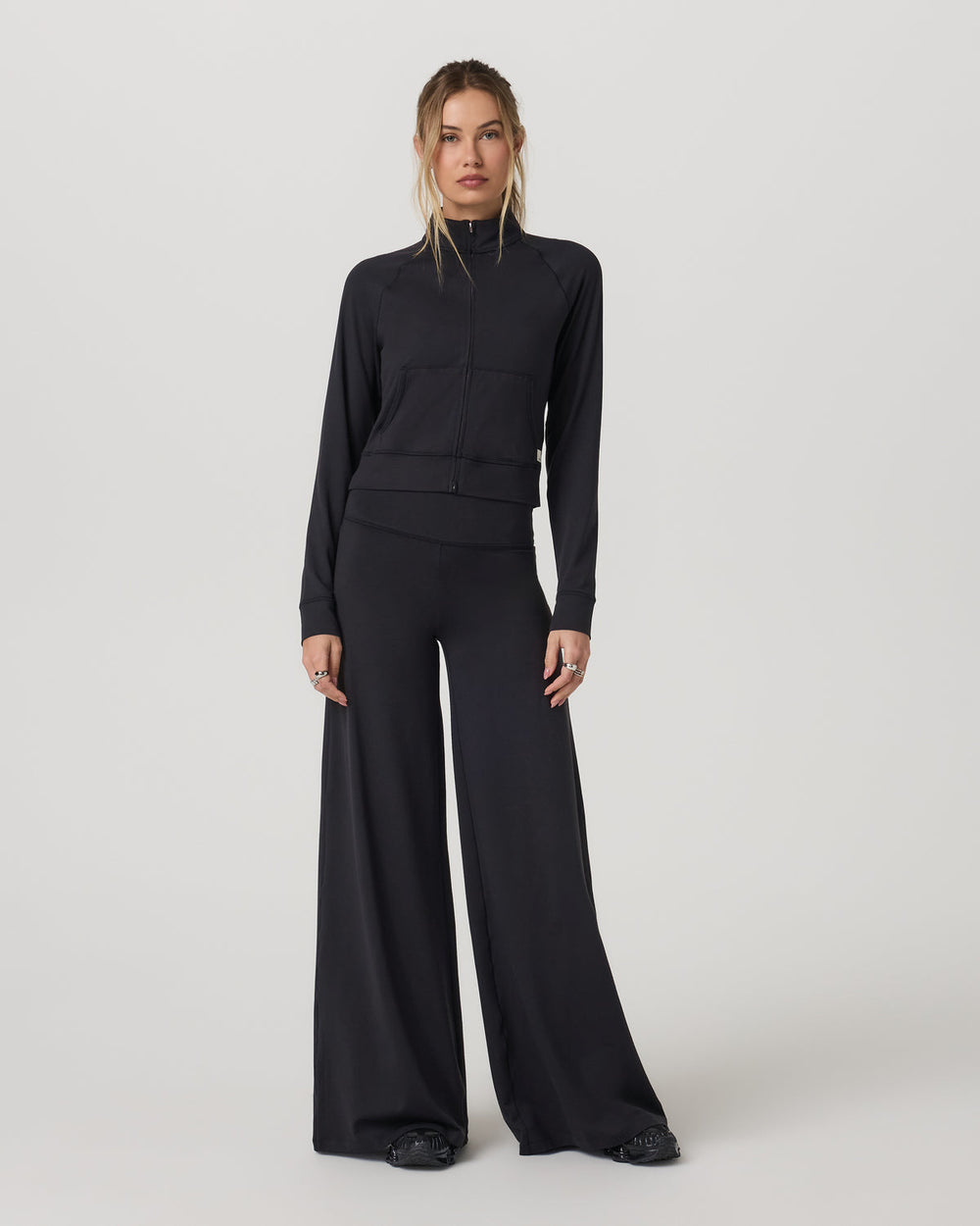 Halo Mini Track Jacket Women's Solid Black Cropped Zip-Up | Vuori Outlet