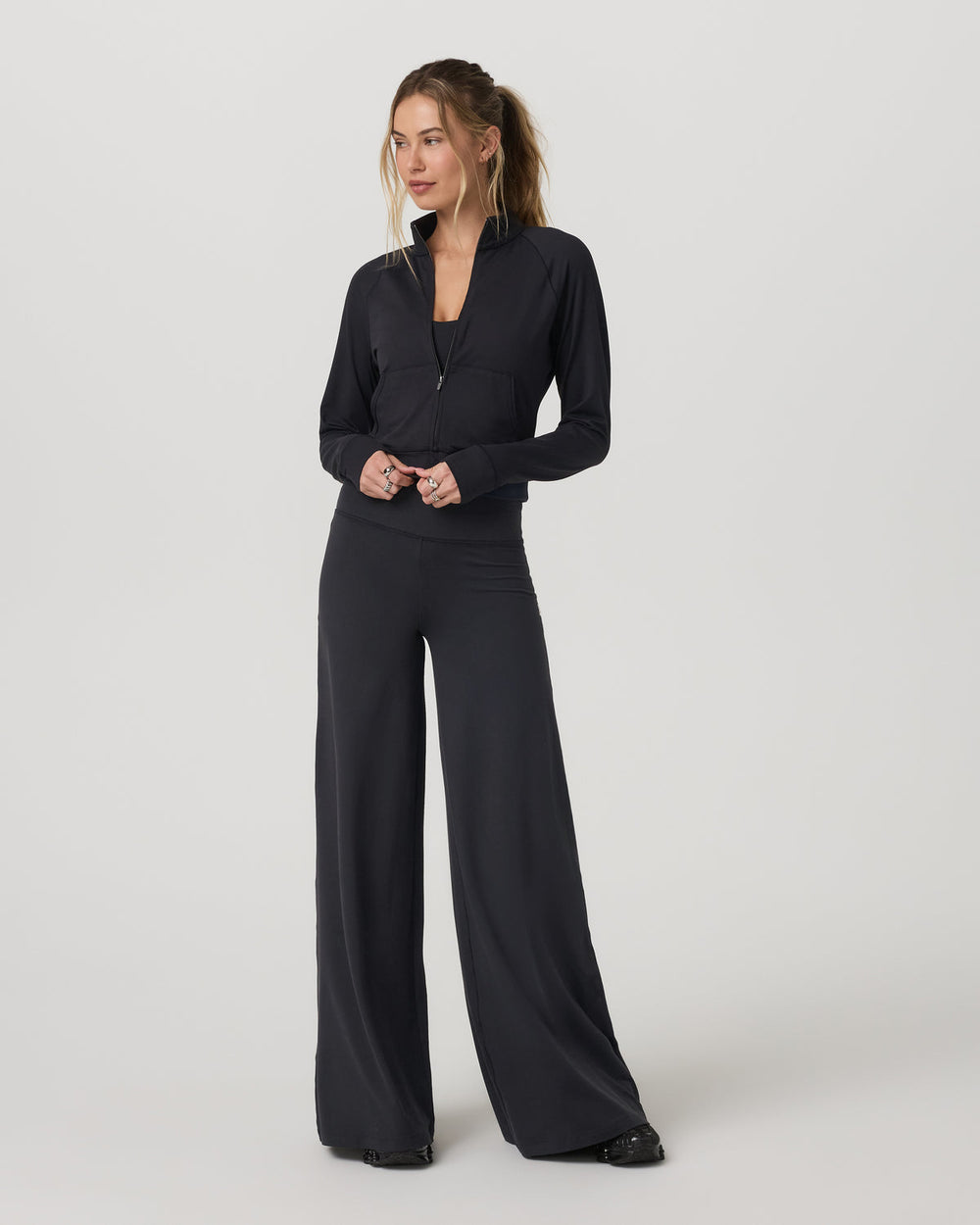 Halo Mini Track Jacket Women's Solid Black Cropped Zip-Up | Vuori Outlet