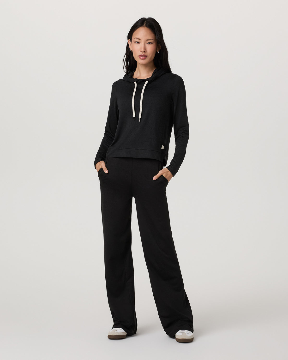 Halo Essential Hoodie Black Heather Sweatshirt | Vuori US
