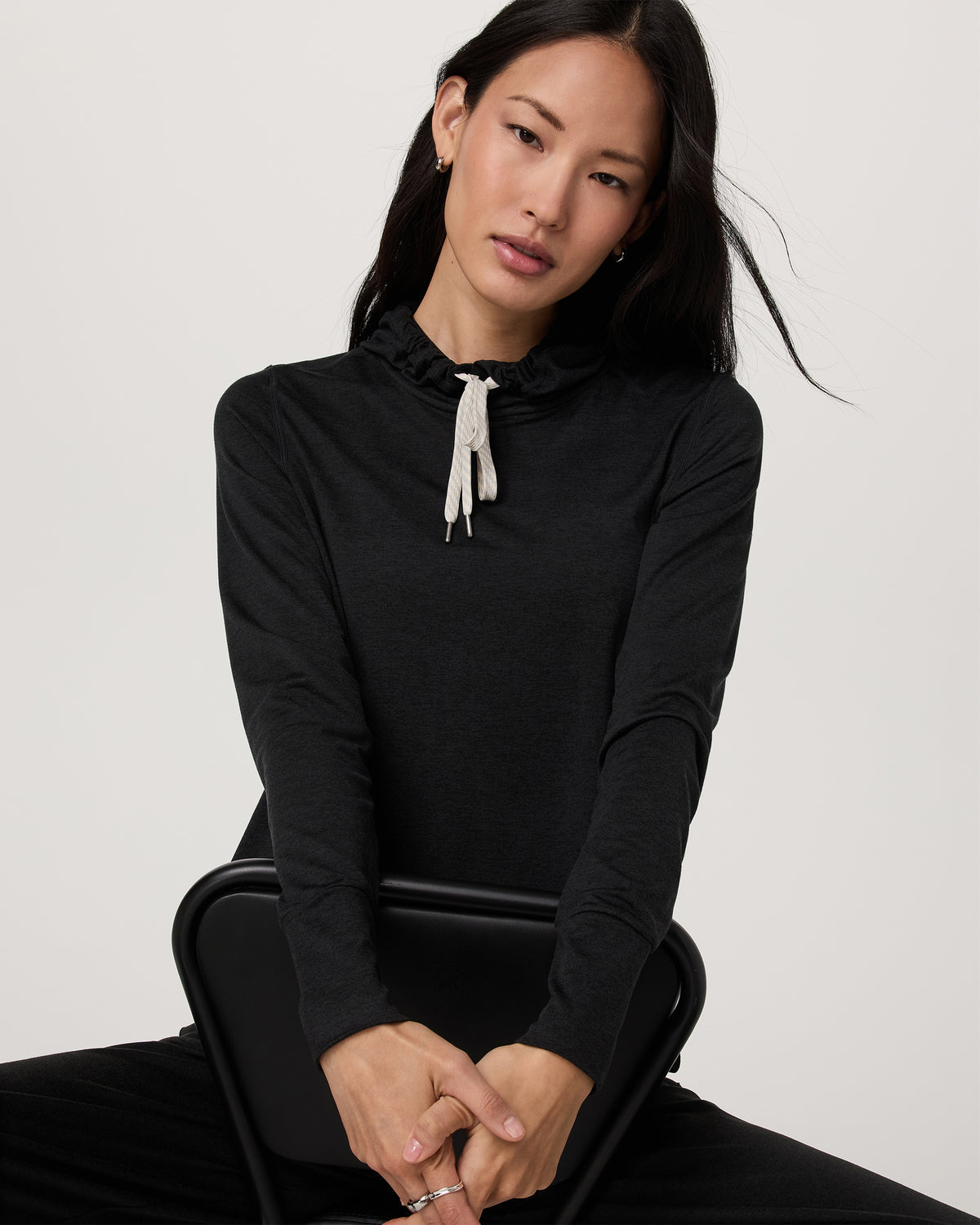 Halo Essential Hoodie Black Heather Sweatshirt | Vuori US