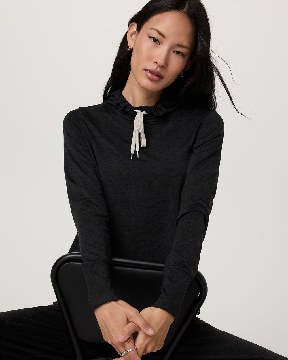 Halo Essential Hoodie Black Heather Sweatshirt | Vuori US