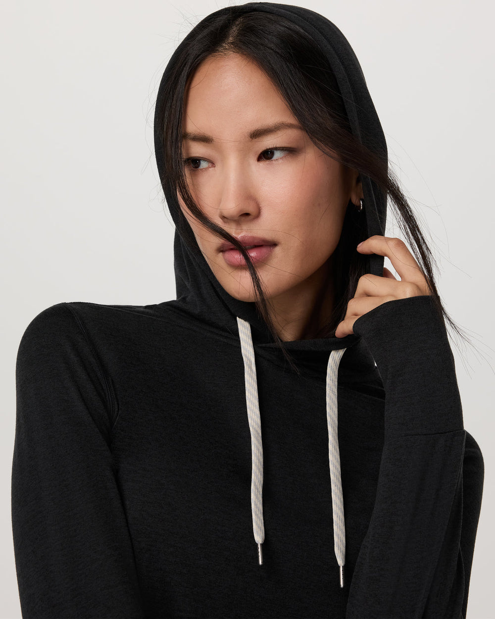 Halo Essential Hoodie Black Heather Sweatshirt | Vuori US