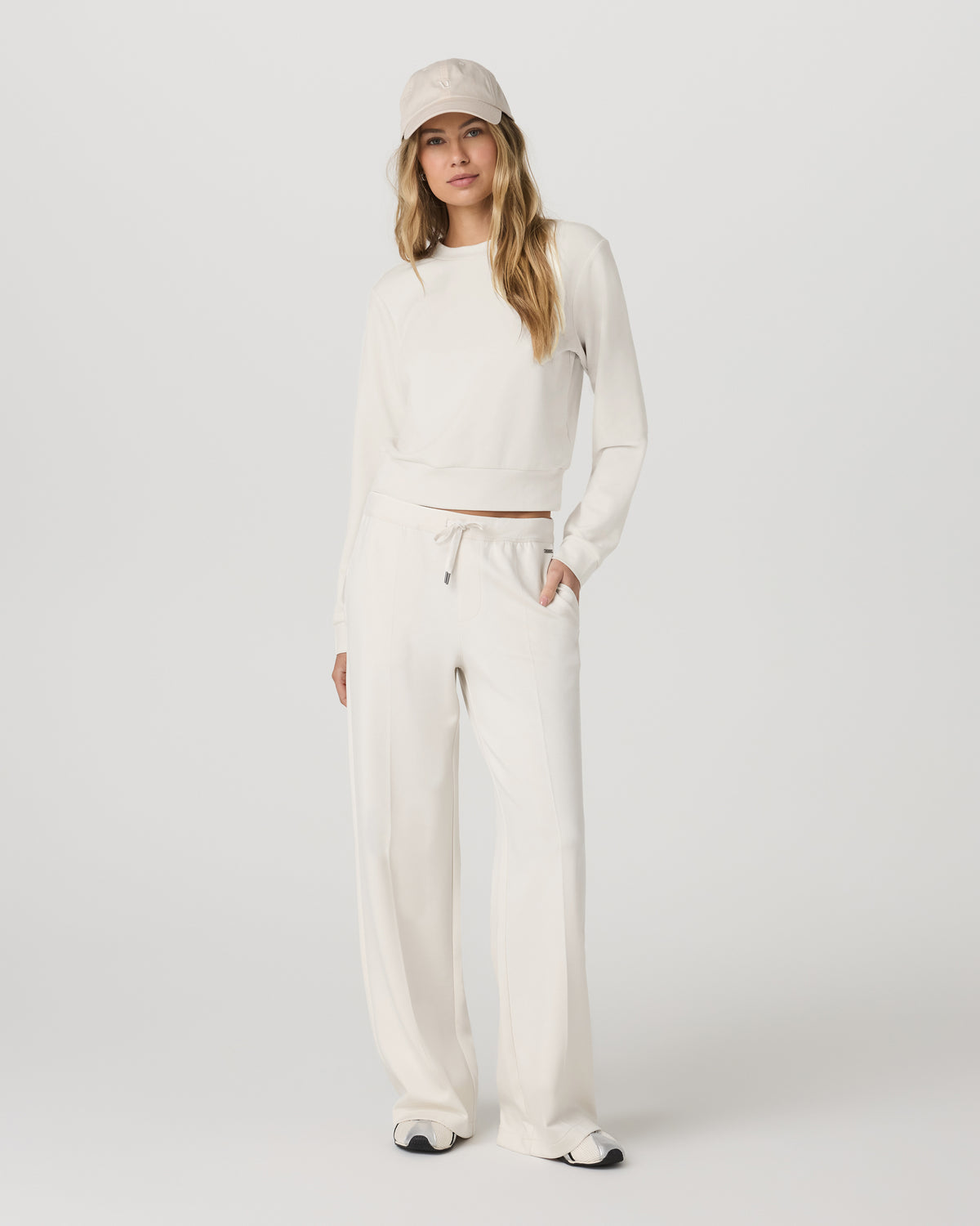 Compose Crew Marshmallow Pullover Fleece Sweatshirt | Vuori