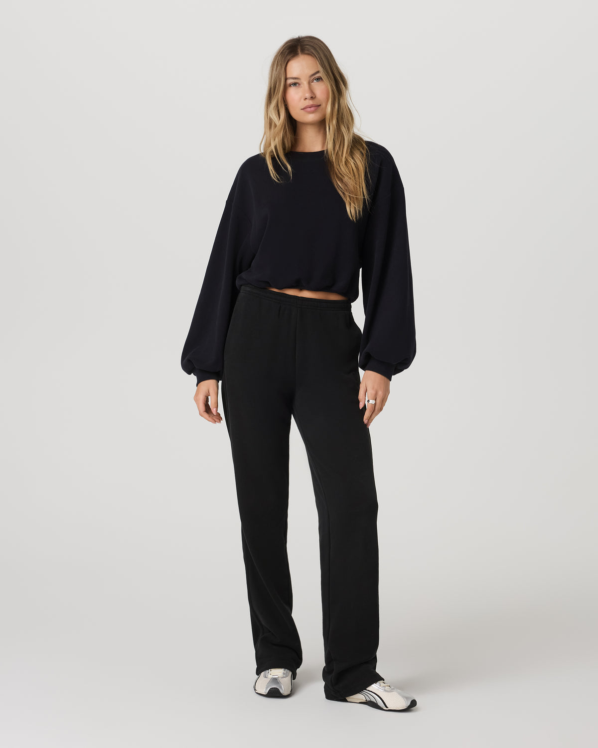 Sedona Bubble Crew Women's Black Pullover Crewneck | Vuori