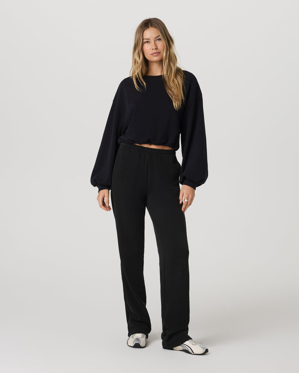 Sedona Bubble Crew Women's Black Pullover Crewneck | Vuori