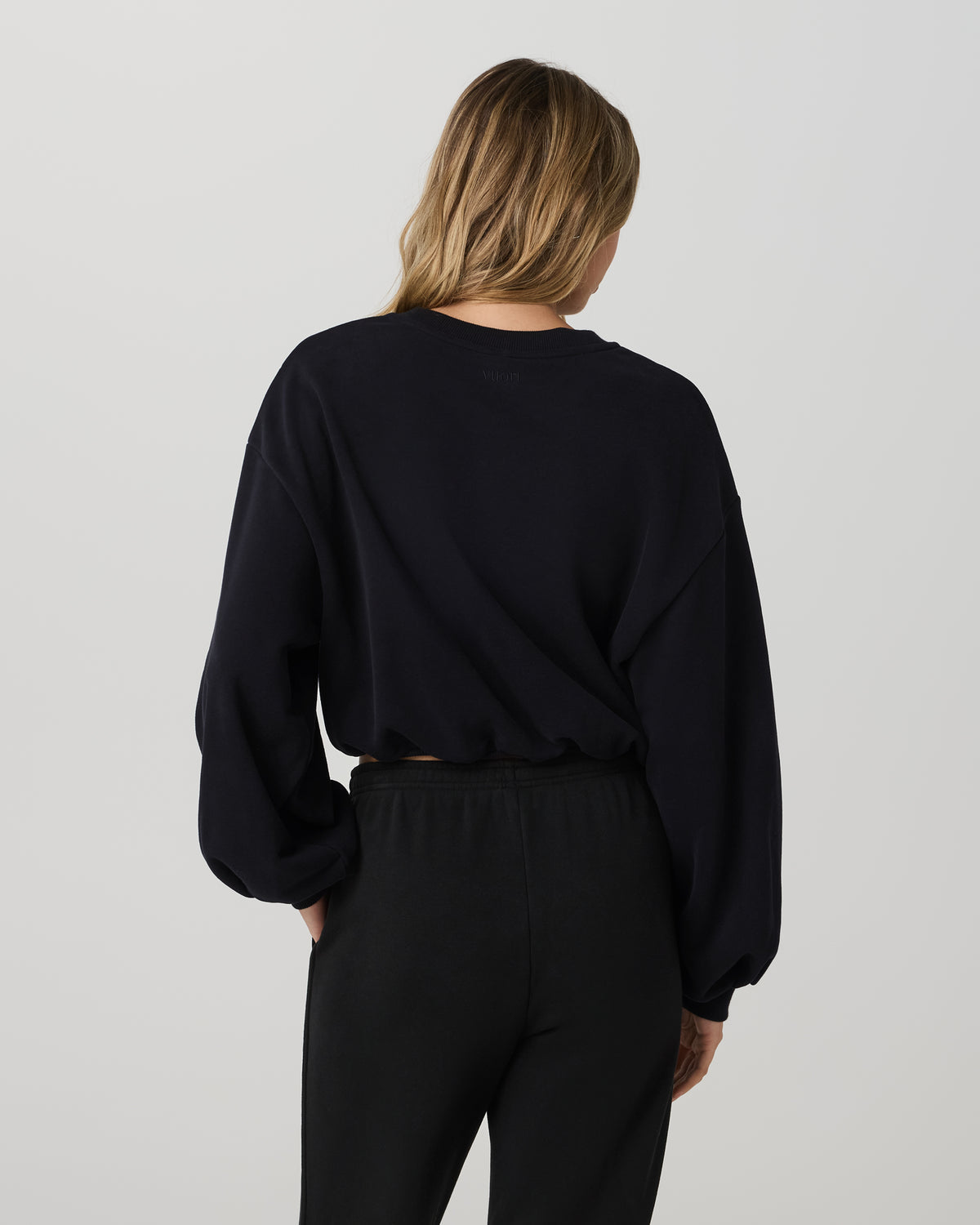 Sedona Bubble Crew Women's Black Pullover Crewneck | Vuori