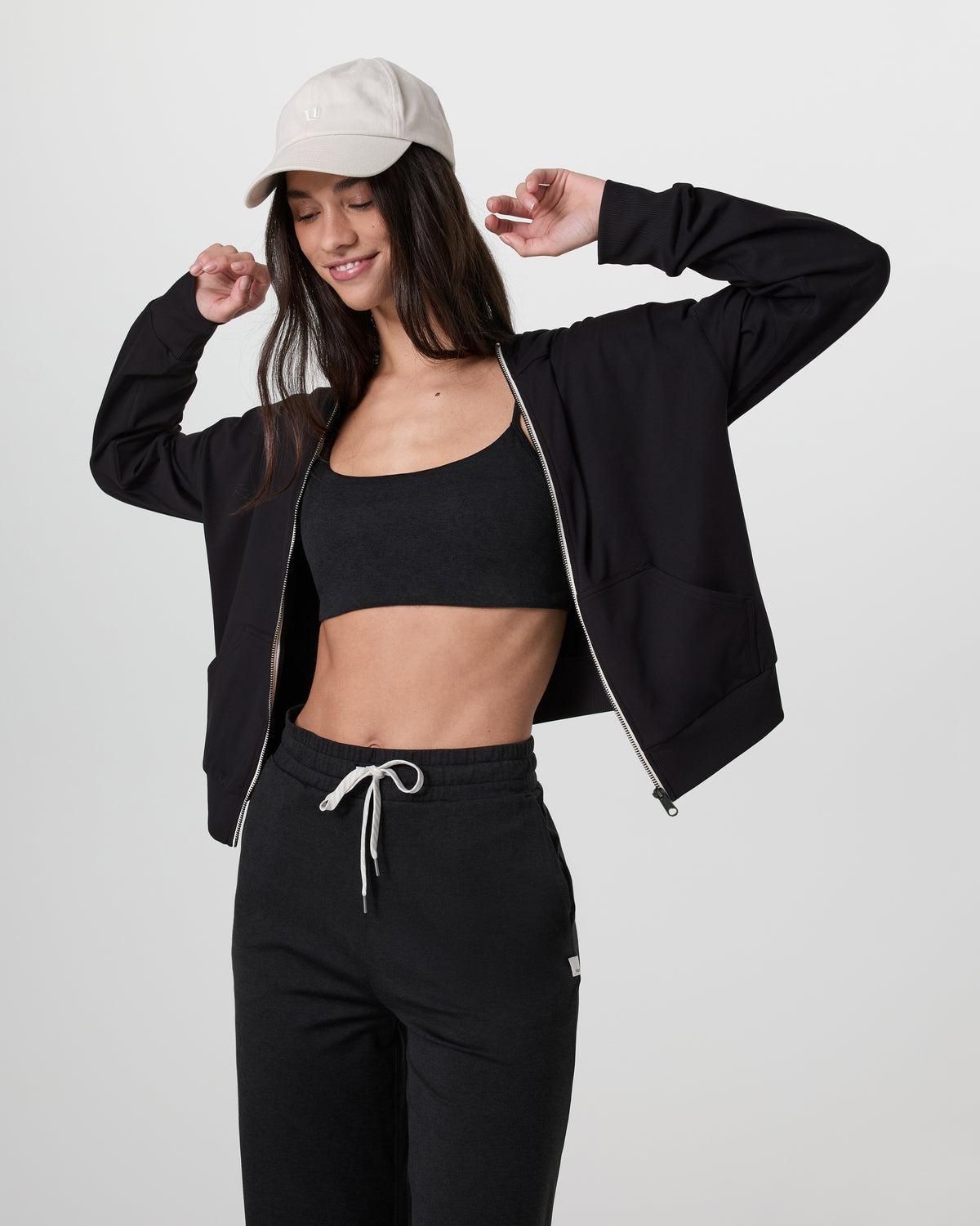 Halo Modern Full Zip Hoodie Solid Black | Vuori