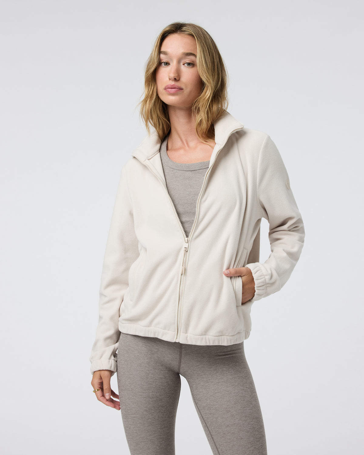 Women's Aspen Full Zip Dune Fleece Pullover | Vuori On sale