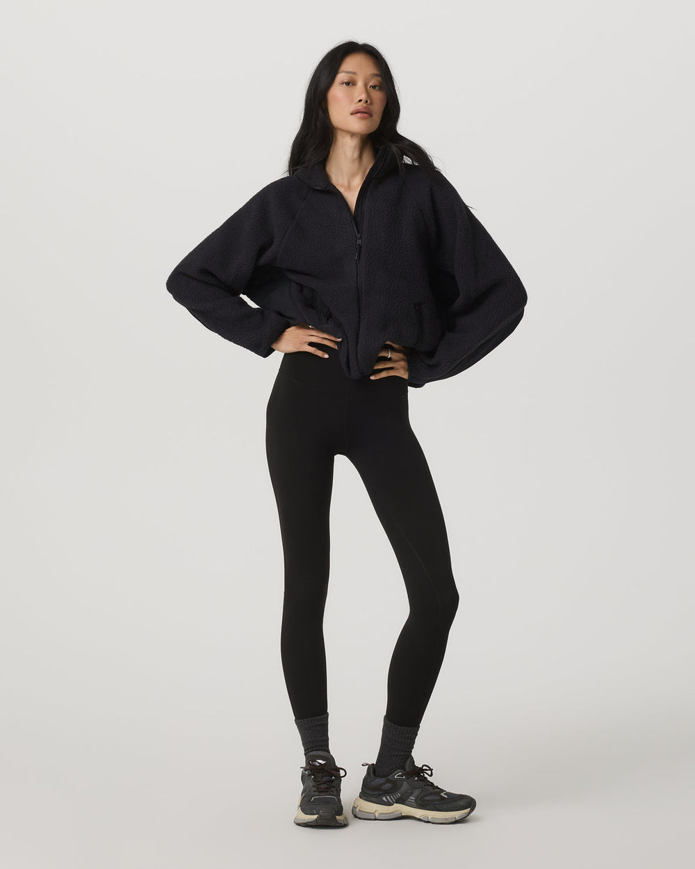 Alpine Jacket Women's Cozy Fleece Jacket in Black| Vuori | Vuori Online