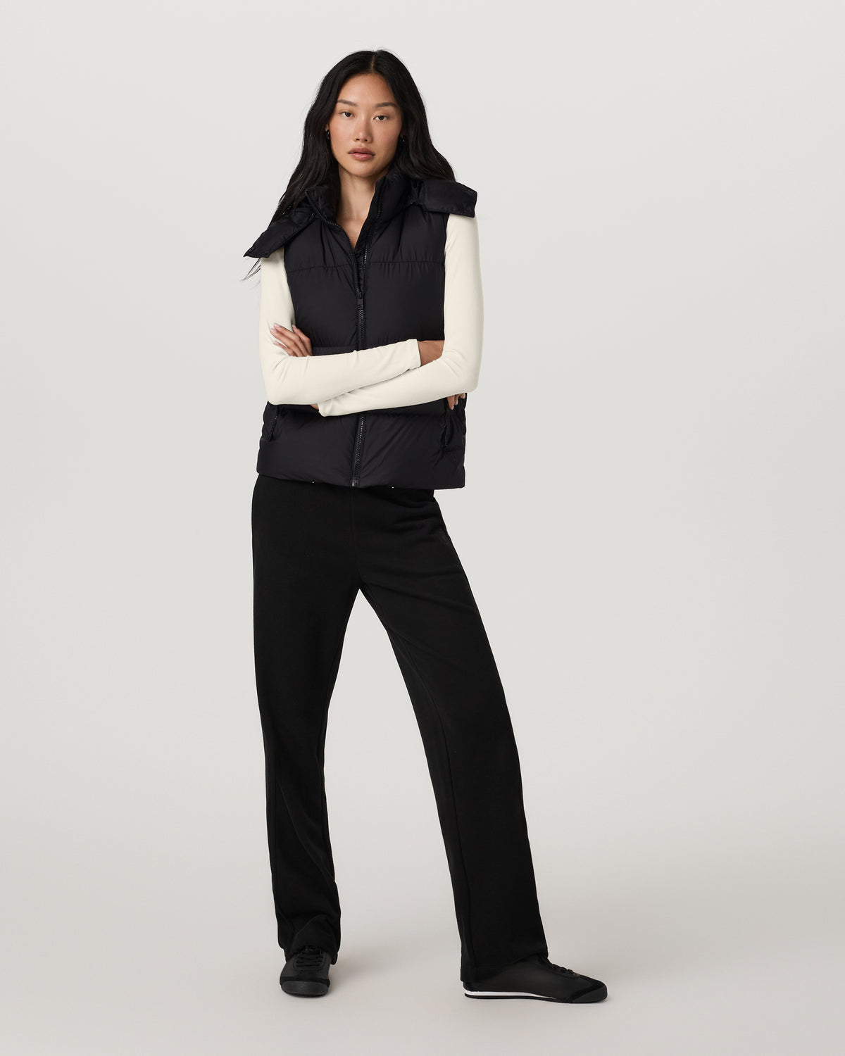 Alta Down Vest Women's Black Sleeveless Vest | Vuori Online