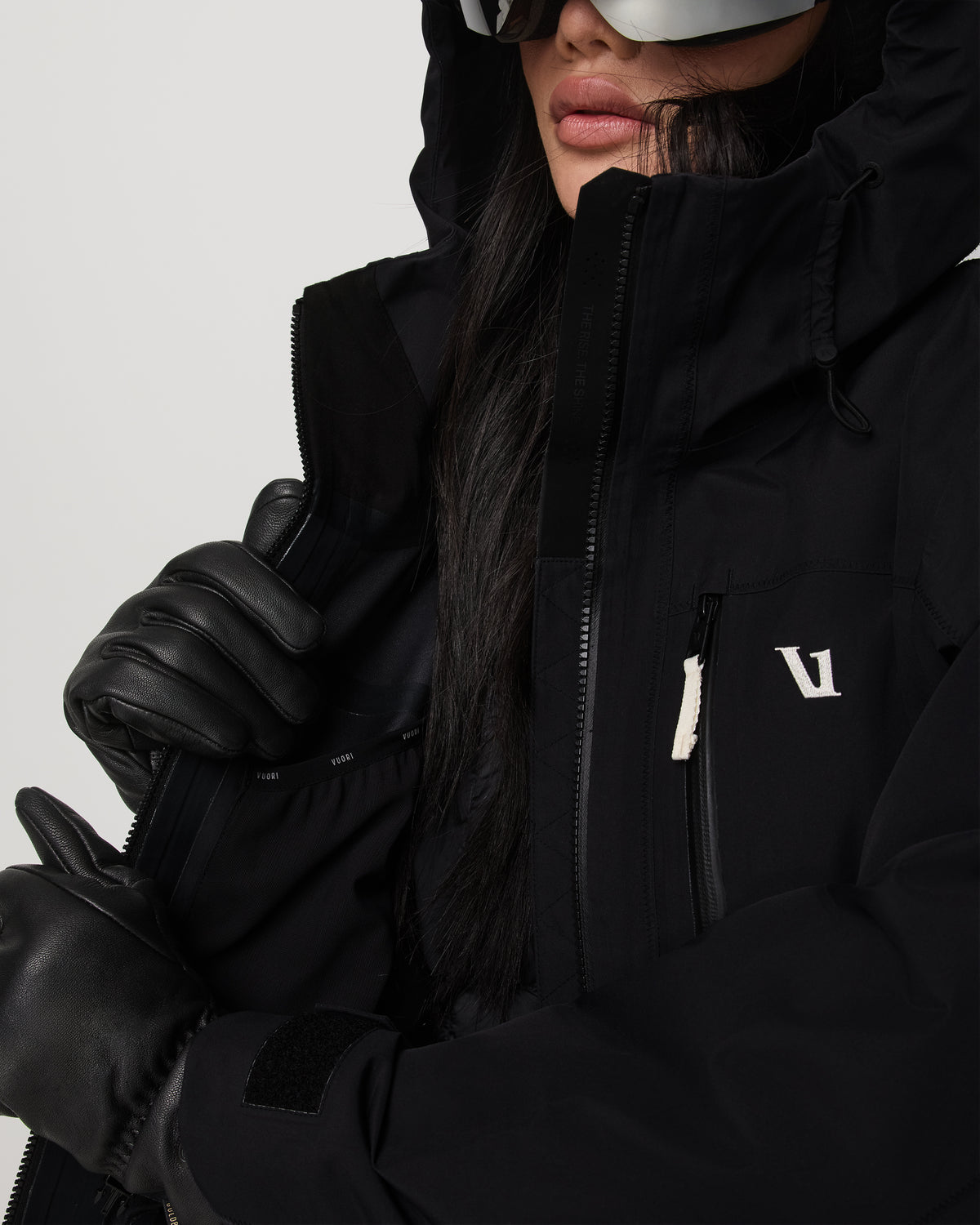 Women's Taika Snow Shell Black Ski/Board Jacket | Vuori Clothing