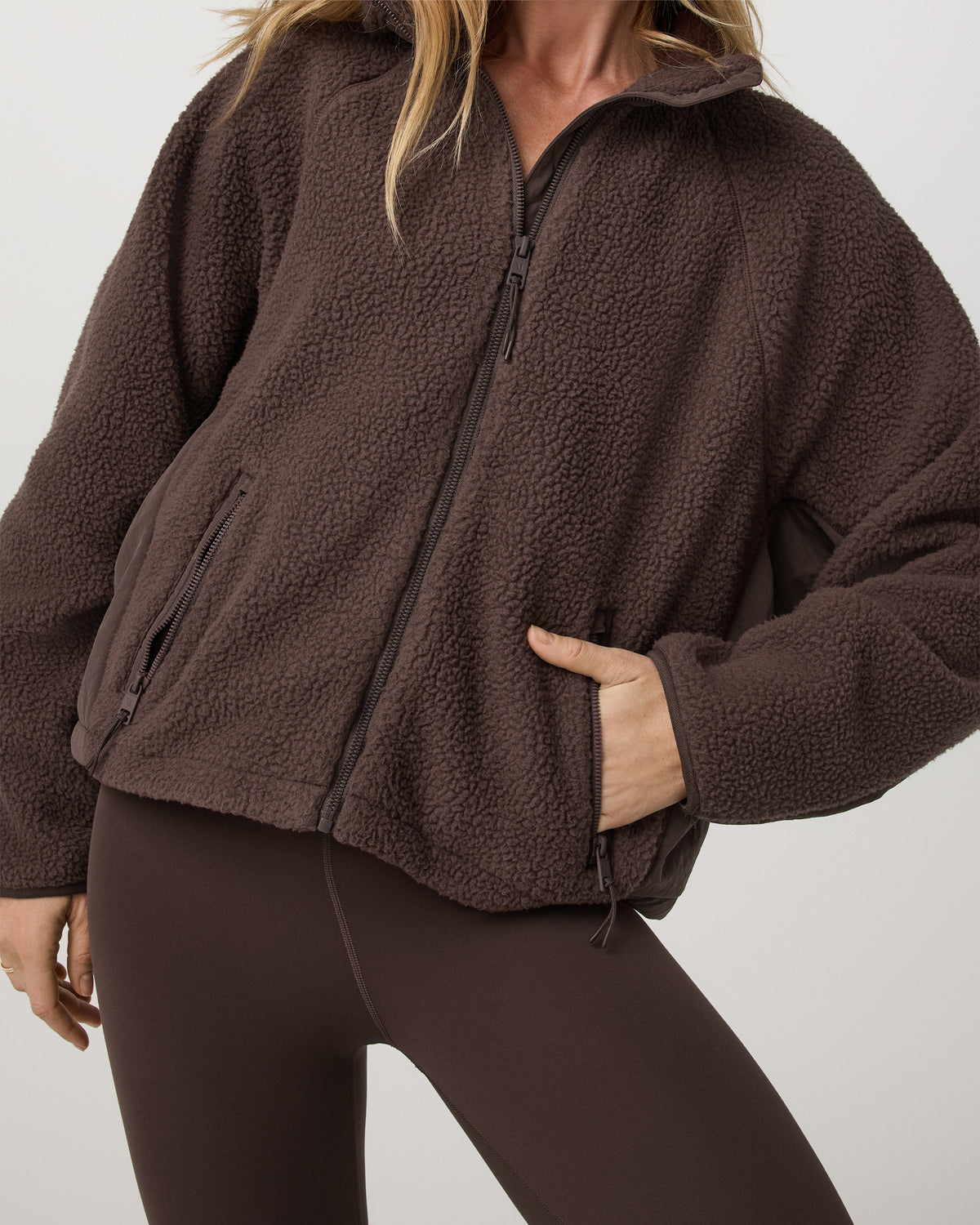 Alpine Jacket Women's Cozy Fleece Jacket in Java | Vuori Outlet