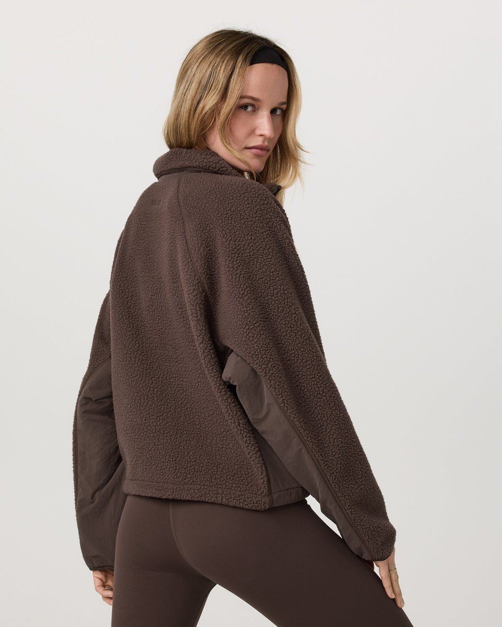 Alpine Jacket Women's Cozy Fleece Jacket in Java | Vuori Outlet