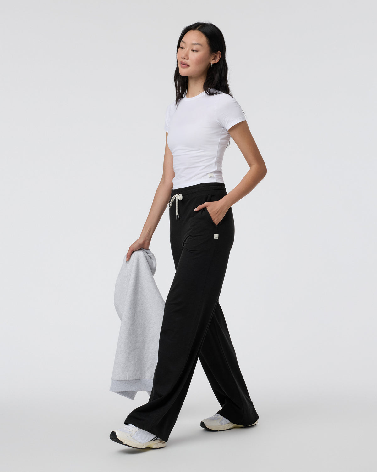 Halo Essential Wideleg Black Heather Pants | Vuori On sale