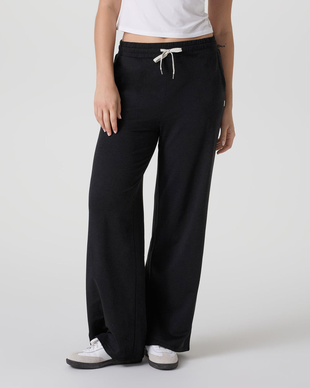 Halo Essential Wideleg Black Heather Pants | Vuori On sale
