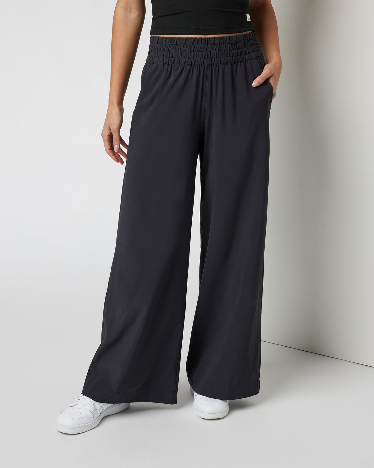 Villa Wideleg - Short Black Wide Leg Pants | Vuori For sale