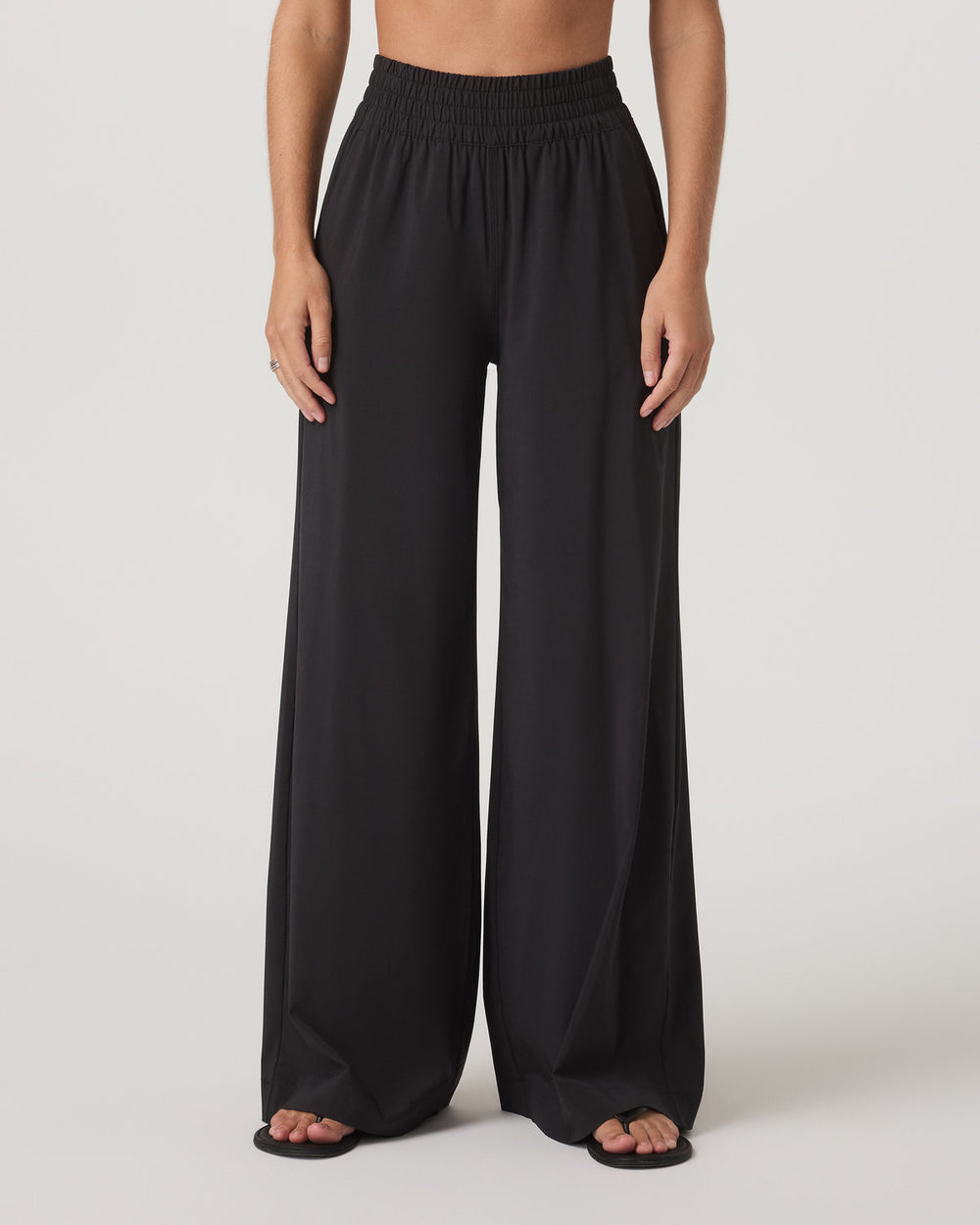 Villa Wideleg Black Lightweight Wide Leg Pants | Vuori Outlet