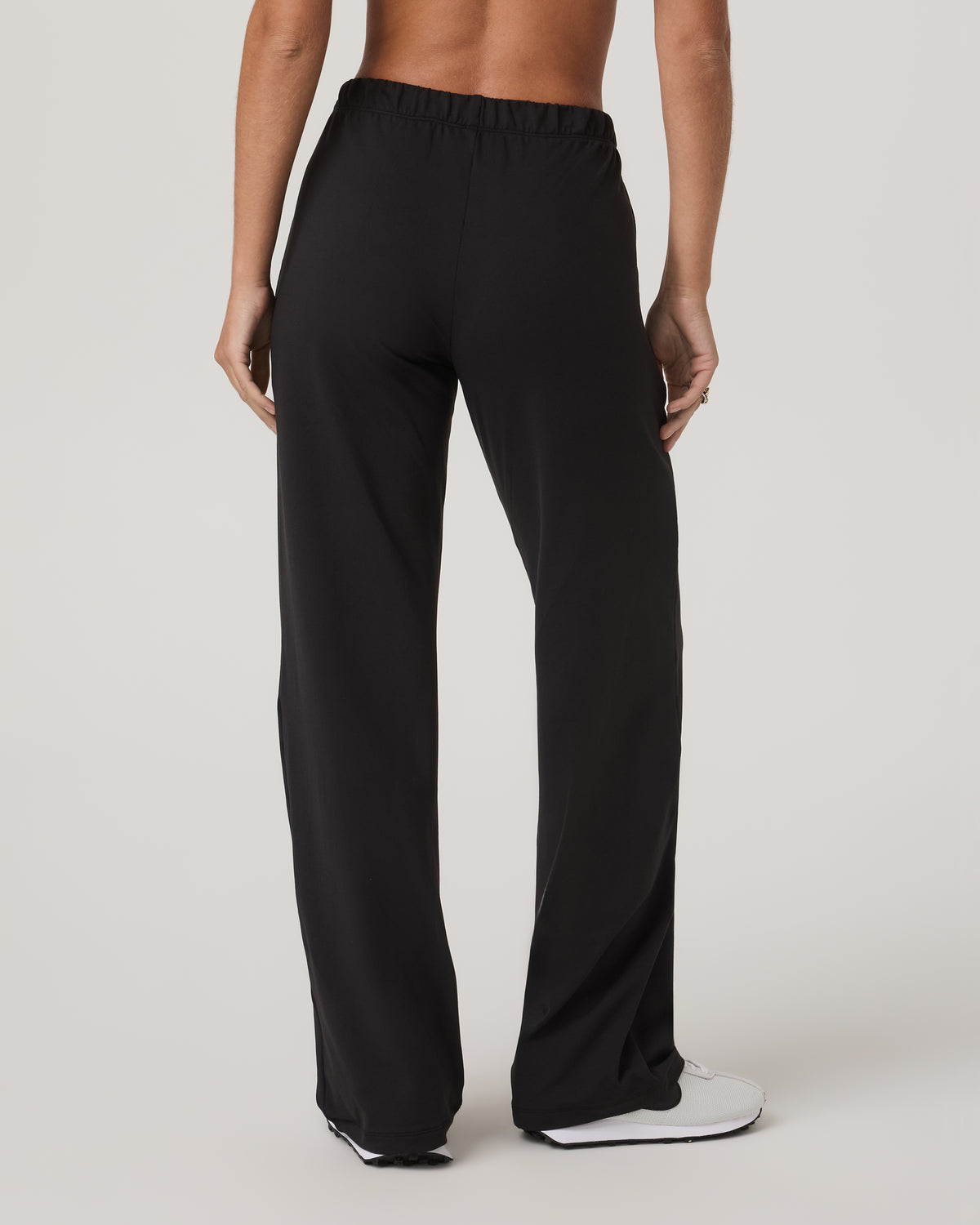 Halo Straight Leg Pant Women's Solid Black Pants | Vuori Clothing